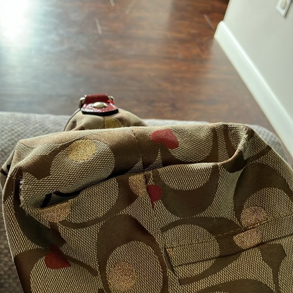 COACH Beige/Red/Gold Signature Canvas POPPY Laura Secret Admirer Tote Bag Purse - Picture 10 of 10
